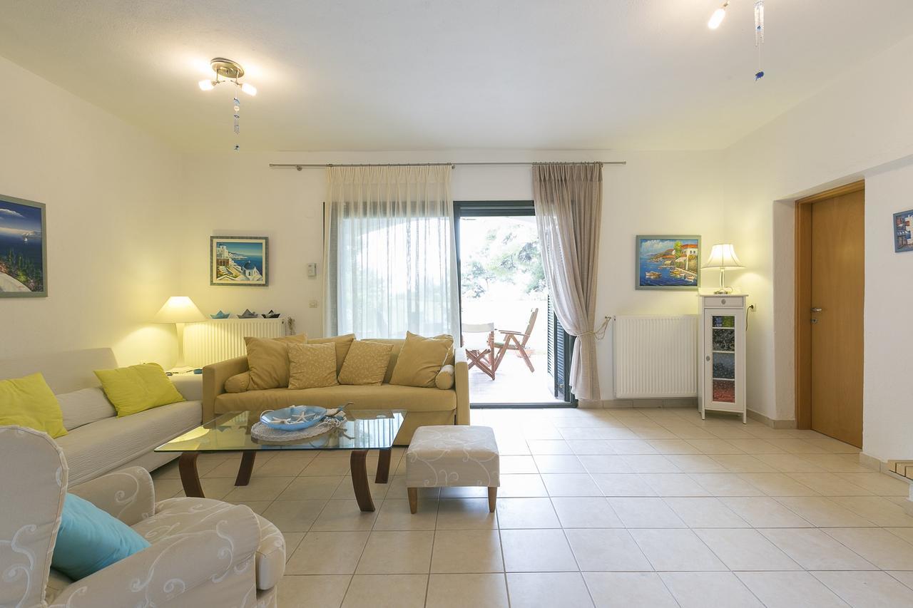 חניוטי Blue Crab, Beachfront House In Kalandra #Feelslikehome מראה חיצוני תמונה